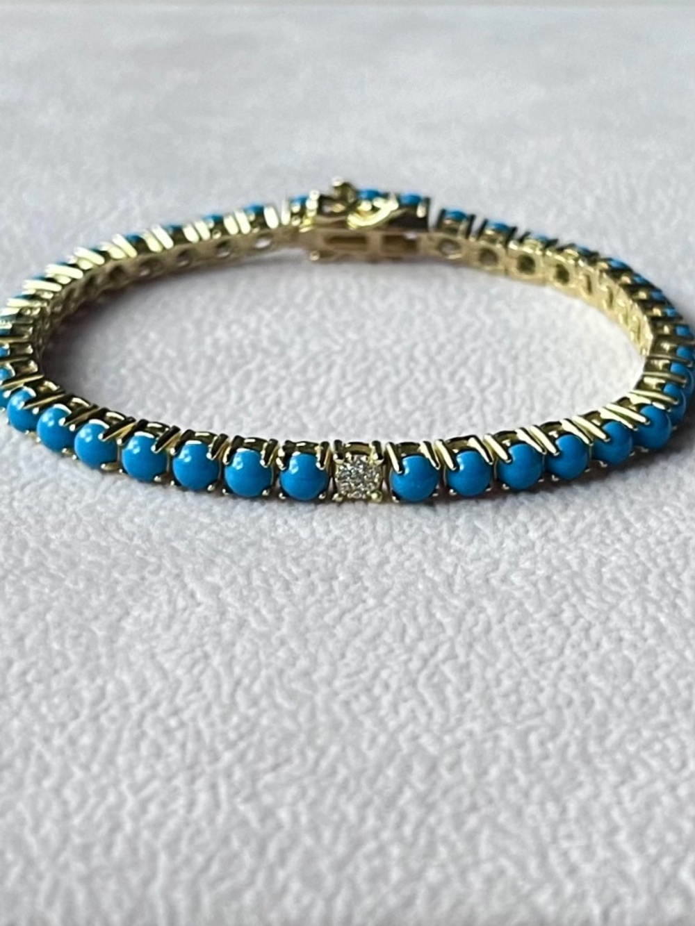 B052 | Genuine Turquoise Cabochon Tennis Bracelet